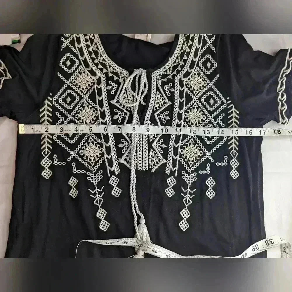 Keep In Touch Shirt Womens M Black & White Embroidered V Neck Boho Tunic Blouse - Picture 8 of 11